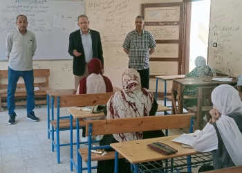 مدير تعليم أسيوط يتفقد لجان امتحانات الشهادة الإعدادية بمدارس ابوتيج ويطمئن على سهولة الامتحان 39 - جريدة المساء