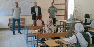 مدير تعليم أسيوط يتفقد لجان امتحانات الشهادة الإعدادية بمدارس ابوتيج ويطمئن على سهولة الامتحان 1 - جريدة المساء