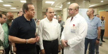 وزير الصحة يتفقد مركز طب أسرة أتليدم ومستشفى ملوي استعداداً لتشغيل التأمين الصحي الشامل بالمنيا 1 - جريدة المساء