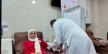 الهلال الأحمر يقود حملة التبرع بالدم
