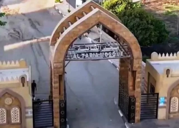 محافظ اسوان يشيد بجهود مؤسسة أغاخان فى تطوير مسجد الطابية والمنطقة المحيطة به لدعم المقصد السياحى التاريخى 25 - جريدة المساء