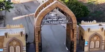 محافظ اسوان يشيد بجهود مؤسسة أغاخان فى تطوير مسجد الطابية والمنطقة المحيطة به لدعم المقصد السياحى التاريخى 1 - جريدة المساء