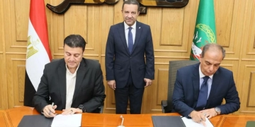 «الغريب»: بروتوكول تعاون مع "إيزي كاش" للدفع الالكتروني لتعزيز الشمول المالي تيسيرًا على مواطني المنوفية 2 - جريدة المساء «الغريب»: بروتوكول تعاون مع "إيزي كاش" للدفع الالكتروني لتعزيز الشمول المالي تيسيرًا على مواطني المنوفية 1 - جريدة المساء