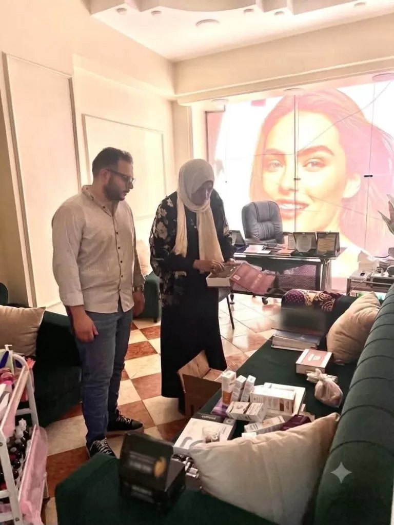 سقوط طبيبة جلدية