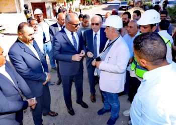 بعد توقف دام 6 سنوات محافظ كفرالشيخ تفقد أعمال تنفيذ مشروع شبكات الغاز الطبيعي بشوارع مدينة الرياض 31 - جريدة المساء