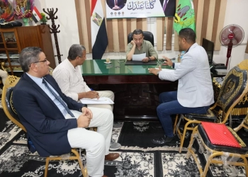 مبادرة "كلنا عندك" بحضور التنفيذيين..محافظ المنوفية يستجيب لطلبات 80 مواطناً علي مدار 5 ساعات بتلا 27 - جريدة المساء