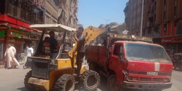 خلال جولة ميدانية.. محافظ الجيزة يشدد على تكثيف ورديات النظافة بالوراق وإمبابة 1 - جريدة المساء