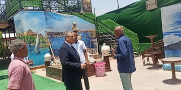 نائب محافظ أسوان يتابع ميدانياً جهود النظافة ورفع الإشغالات وإزالة التعديات بمدينة إدفو 1 - جريدة المساء