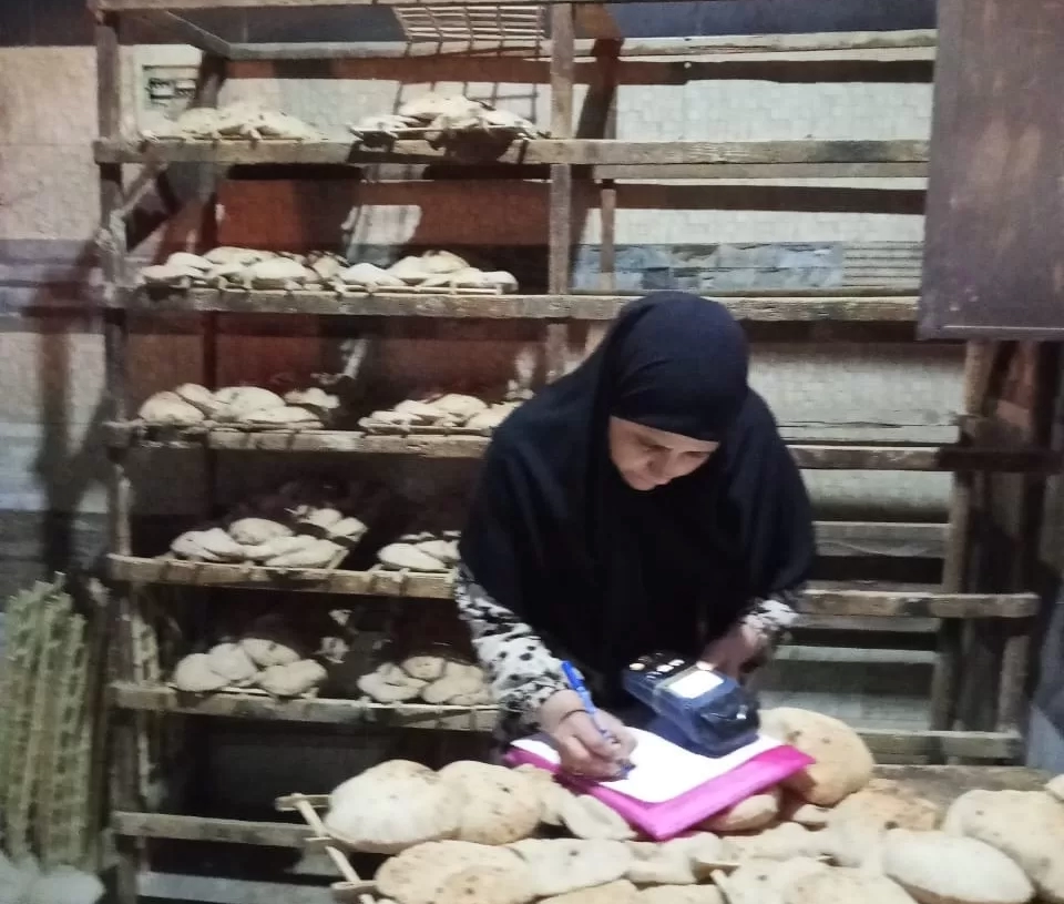 ضبط طن مواد غذائية مجهولة المصدر وتحرير 75 محضرًا ومخالفة لضبط الأسواق والمخابز بتموبن بني سويف 20 - جريدة المساء ضبط طن مواد غذائية مجهولة المصدر وتحرير 75 محضرًا ومخالفة لضبط الأسواق والمخابز بتموبن بني سويف 19 - جريدة المساء