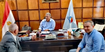 رئيس مجلس إدارة شركة مياه الشرب والصرف الصحي بكفر الشيخ ناقش المشكلات التى توجه المواطنين مع نواب البرلمان 1 - جريدة المساء