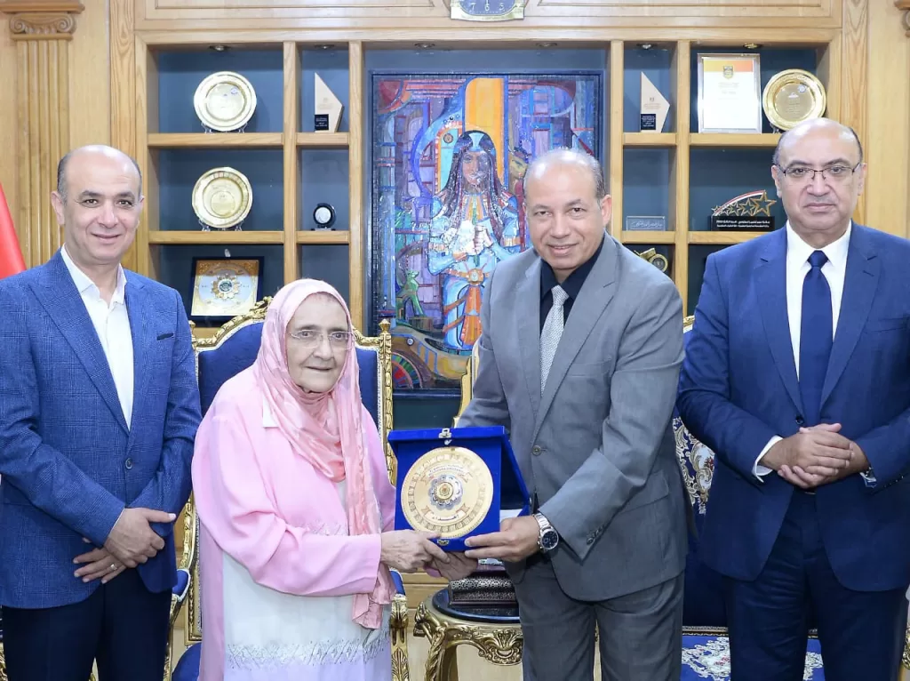 مسنة في الـ83 من عمرها.. تحصل على الدكتوراه وتلهم الأجيال 22 - جريدة المساء مسنة في الـ83 من عمرها.. تحصل على الدكتوراه وتلهم الأجيال 21 - جريدة المساء