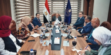 رئيس هيئة الدواء المصرية بحث مع شركة بولندية تعزيز الاستثمارات الدوائية وتوطين الصناعات المتقدمة في مصر 1 - جريدة المساء