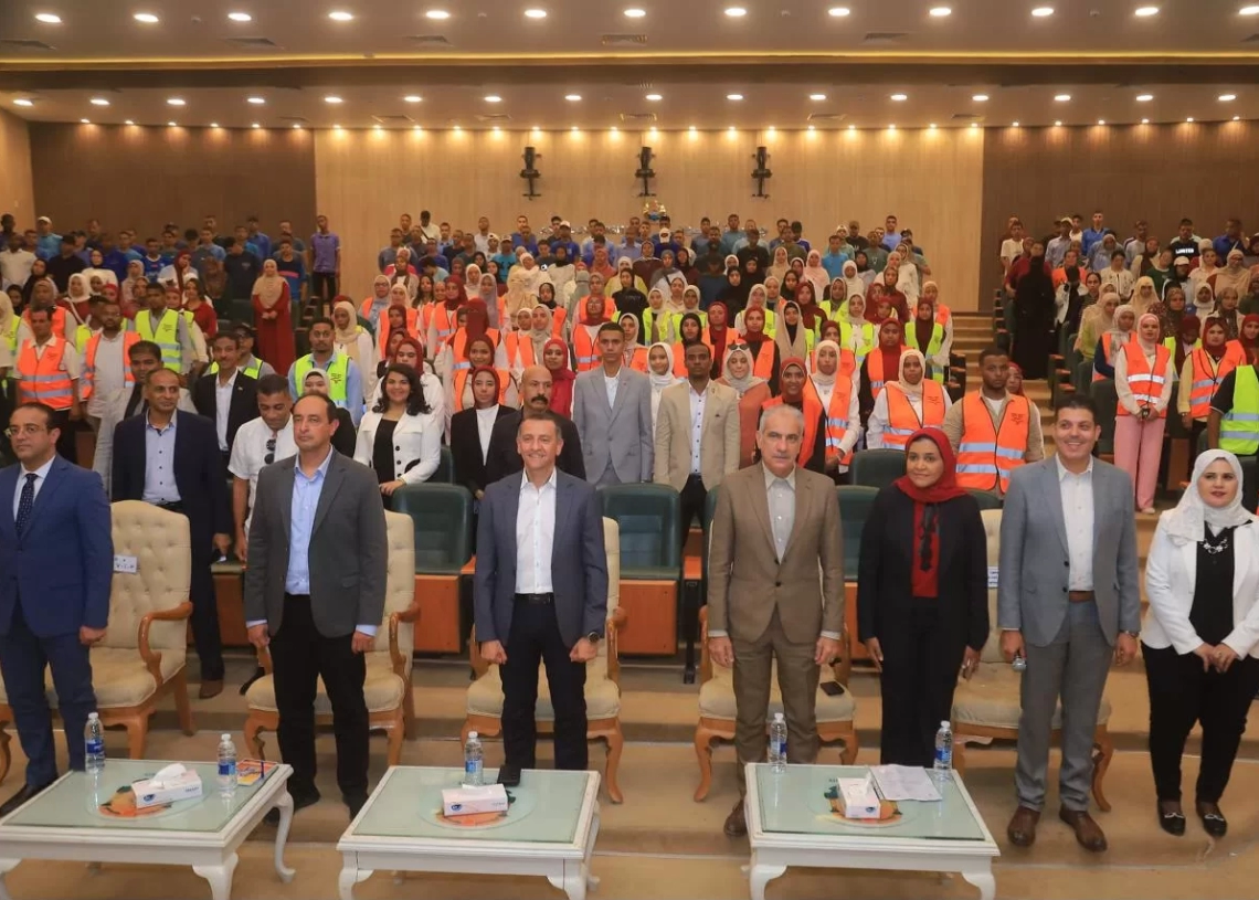 مبادرة بالواقع الافتراضي ترفع وعي طلاب أسوان بمخاطر المخدرات 19 - جريدة المساء