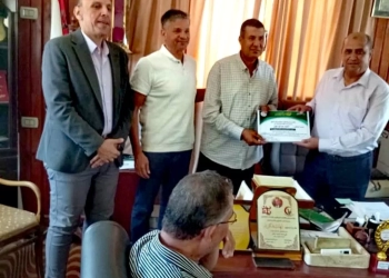 وكيل وزارة الطب البيطرى بكفرالشيخ يكرم المتميزين من مديرى الادارات لجهودهم فى الحملة القوميه الاولى هذا العام 27 - جريدة المساء