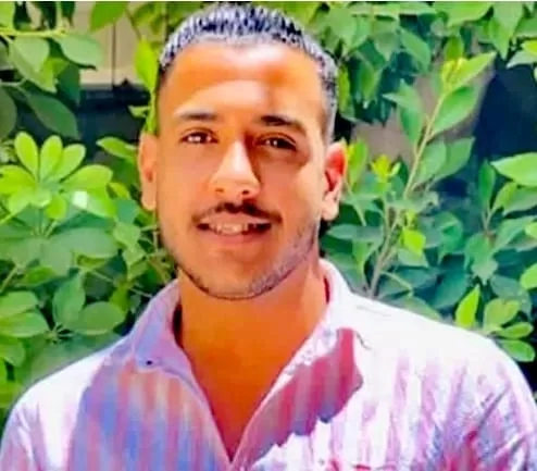 بسبب خلافات قديمه شاب يقتل زميله طعنا بالسكين امام المارة وسط الشارع 20 - جريدة المساء بسبب خلافات قديمه شاب يقتل زميله طعنا بالسكين امام المارة وسط الشارع 19 - جريدة المساء