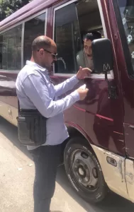 ضبط ١٤٢٣ مخالفة سرفيس وفض ٤ مواقف عشوائية خلال ٥٢ حملة رقابية بمناطق الجيزة 23 - جريدة المساء