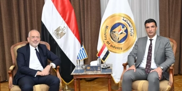 وزير الصناعة يبحث مع سفير اليونان لدى مصر فرص تعزيز الشراكة الصناعية بين البلدين 1 - جريدة المساء