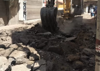 محافظ الغربية يتابع بدء أعمال إزالة طبقة الأسفلت المتهالكة بشارع البهى بطول 750مترا لرفع كفاءة الطريق تمهيدًا لرصفه بحى أول المحلة 28 - جريدة المساء محافظ الغربية يتابع بدء أعمال إزالة طبقة الأسفلت المتهالكة بشارع البهى بطول 750مترا لرفع كفاءة الطريق تمهيدًا لرصفه بحى أول المحلة 27 - جريدة المساء