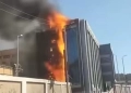 محافظ أسوان يتابع جهود السيطرة الفورية على حريق أعلى سطح مستشفى الجراحة 19 - جريدة المساء