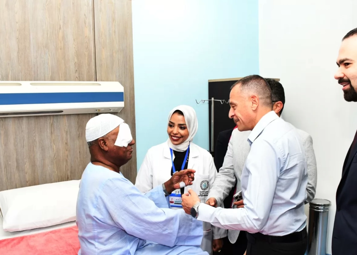 محافظ أسوان يتابع نجاح إجراء 3 عمليات زراعة قرنية بمستشفى الرمد التخصصى ضمن منظومة التأمين الصحى الشامل 19 - جريدة المساء