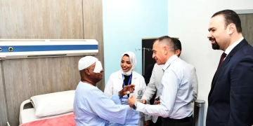 محافظ أسوان يتابع نجاح إجراء 3 عمليات زراعة قرنية بمستشفى الرمد التخصصى ضمن منظومة التأمين الصحى الشامل 1 - جريدة المساء