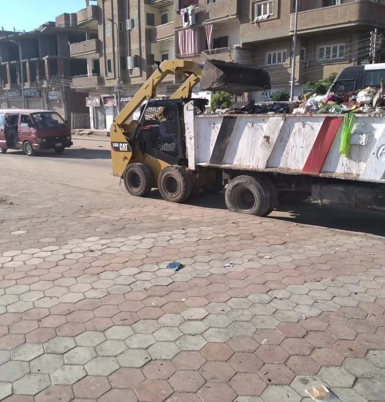 محافظ الغربية يواصل حملات النظافة المكبرة لإزالة المخالفات وتراكمات القمامة ورفع 465 طنًا من المخلفات في يوم واحد 19 - جريدة المساء