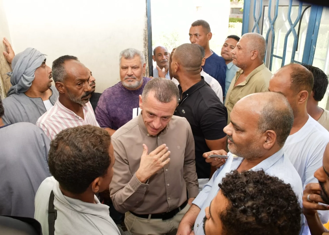 محافظ أسوان يتدخل بشكل فورى لحل شكاوى المواطنين بفرع التأمينات بمنطقة أطلس 20 - جريدة المساء محافظ أسوان يتدخل بشكل فورى لحل شكاوى المواطنين بفرع التأمينات بمنطقة أطلس 19 - جريدة المساء