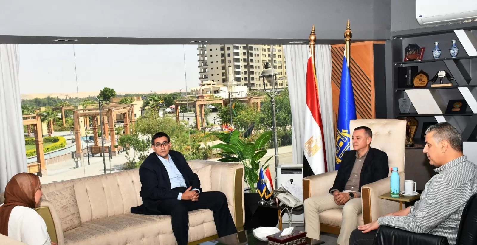 محافظ أسوان يبحث مع مدير المعهد القومى للإتصالات الإستعدادات النهائية لإستضافة المنتدى الأفرو-الآسيوى للإبتكار والتكنولوجيا 2026