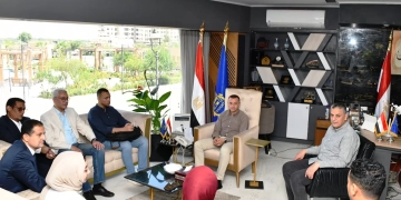 محافظ أسوان يبحث مع وفد مركز إبداع مصر الرقمية سبل دعم التحول الرقمى 2 - جريدة المساء محافظ أسوان يبحث مع وفد مركز إبداع مصر الرقمية سبل دعم التحول الرقمى 1 - جريدة المساء