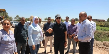 كدواني: لا تهاون في جودة الطرق.. ومحافظ المنيا يتابع أعمال رصف الطرق 1 - جريدة المساء