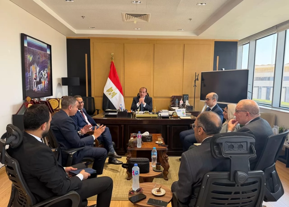نائب وزير الصحة تابع مع «سيمنز هيلثينيرز» تنفيذ الأنظمة المميكنة للمعامل المركزية بمدينة بدر 19 - جريدة المساء