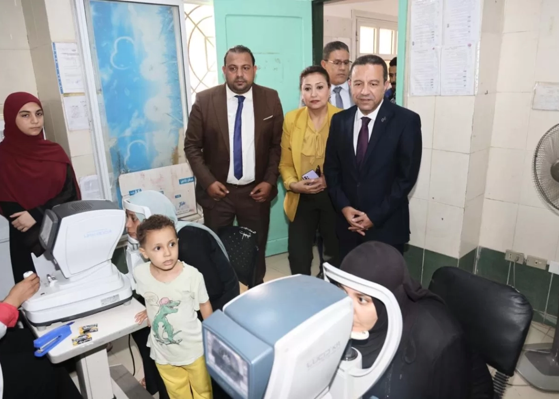 محافظ المنوفية ووفد اللجنة الطبية العليا بمجلس الوزراء يتفقدان فعاليات القافلة الطبية بـ "طه شبرا قويسنا" 19 - جريدة المساء