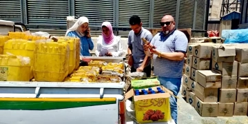 ضبط 900 لتر زيت طعام فاسد خلال حملات رقابية بكفر الشيخ 1 - جريدة المساء