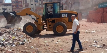 رفع 330 طنًا من المخلفات والقمامة في يوم واحد بحي أول المحلة وكفر الزيات وزفتى ومركز المحلة الكبرى 1 - جريدة المساء