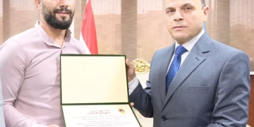 محافظ الغربية يوفر فرصة عمل لأحمد مجدي ندا البنا بالتنسيق مع مديرية العمل تقديرًا لشجاعته وموقفه الإنساني المشرف 1 - جريدة المساء