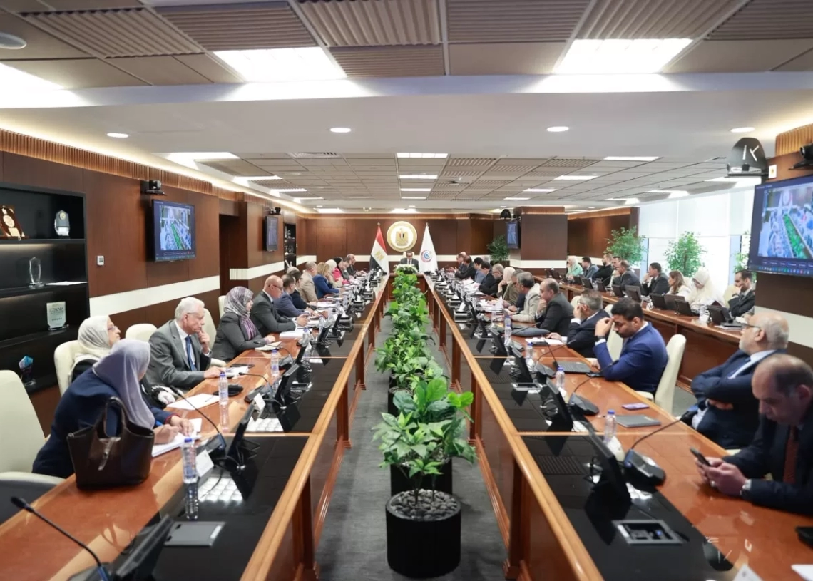 وزير الصحة يتابع مستجدات التشغيل التجريبي لمنظومة التأمين الصحي الشامل بالمنيا 19 - جريدة المساء
