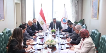 وزير الصحة بحث مع الأمين العام لمؤسسة الجارحي تعزيز التعاون لدعم القطاع الصحي 1 - جريدة المساء