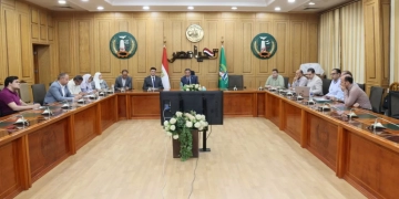 محافظ المنوفية يستعرض خطط عمل مشروعات تحسين الطرق والمواقف والتدخل السريع 1 - جريدة المساء