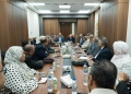 رئيس هيئة الدواء المصرية بحث مع ممثلي نقابات الصيادلة آليات دعم استقرار سوق الدواء وتعزيز التعاون المشترك 23 - جريدة المساء
