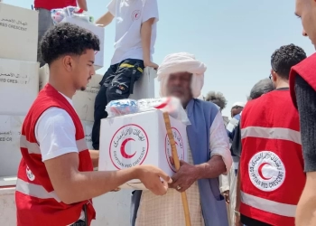 الهلال الأحمر يدعم الأسر الأولى بالرعاية بقافلة إغاثية متكاملة في شلاتين 23 - جريدة المساء