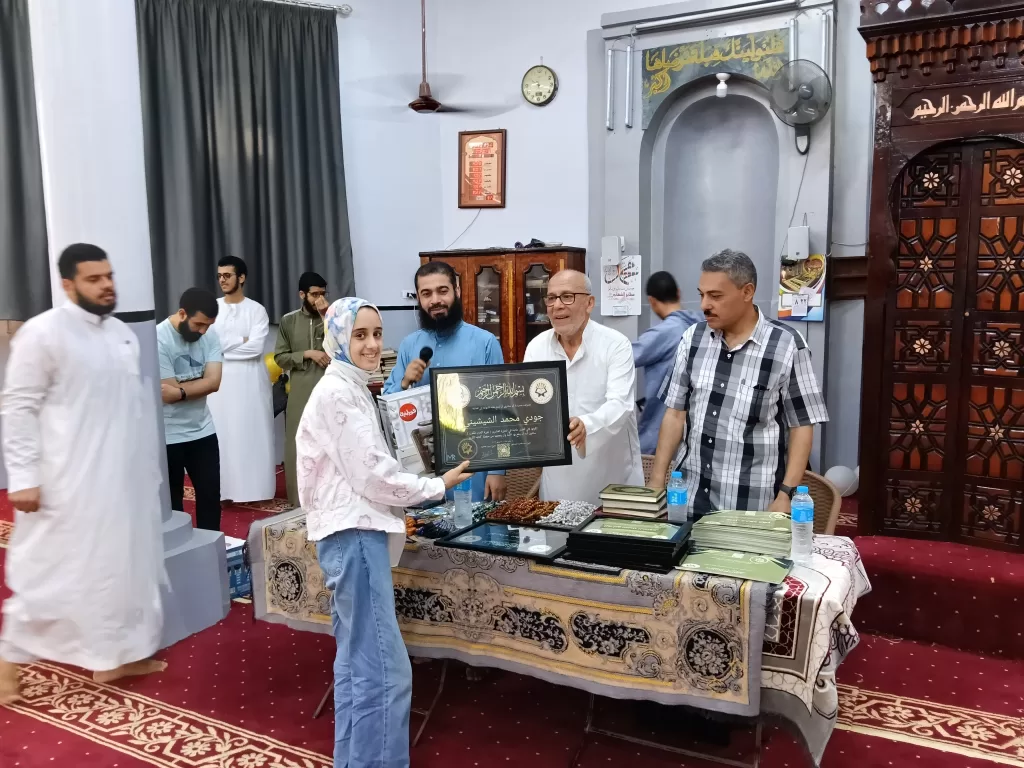 شهادات تقدير و جوائز مادية و عينية لحملة كتاب الله و المحفظين بـ «جنزور المنوفية» 33 - جريدة المساء