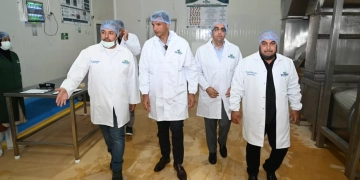وزير الصناعة يتفقد 4 مصانع للصناعات الغذائية والهندسية والملابس الجاهزة بالمنطقة الصناعية الثانية بالإسماعيلية 1 - جريدة المساء