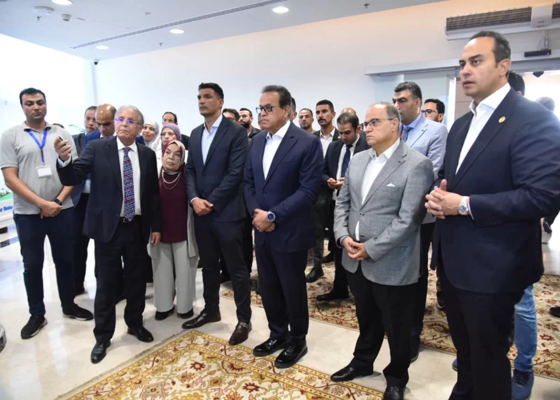 وزير الصحة افتتح مصنع «إيبيكو 3» بالعاشر من رمضان بحضور وزير الصناعة وتفقد خطوط الإنتاج والتعبئة 17 - جريدة المساء