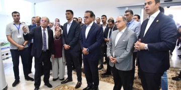 وزير الصحة افتتح مصنع «إيبيكو 3» بالعاشر من رمضان بحضور وزير الصناعة وتفقد خطوط الإنتاج والتعبئة 1 - جريدة المساء