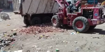 رفع 750 طنًا من تراكمات القمامة وبؤر المخلفات في يوم واحد بالغربية 1 - جريدة المساء