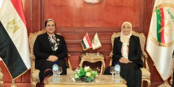خلال زيارتها لرئيسة هيئة النيابة الإدارية والتهنئة بمهام منصبها المستشارة أمل عمار: المستشارة هدى عيسى إضافة جديدة لمسيرة المرأة المصرية في تقلد أرفع المناصب القضائية. 1 - جريدة المساء