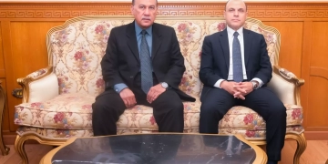  محافظ الغربية يقدم التهنئة للواء منتصر محفوظ بمناسبة توليه منصب مساعد وزير الداخلية لمنطقة وسط الدلتا 1 - جريدة المساء