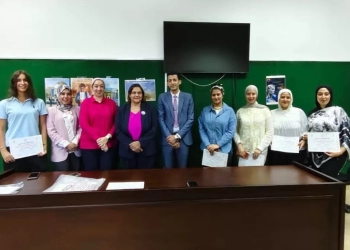 توزيع شهادات دورة "فن الجرافيك" بإعلام 6 أكتوبر 27 - جريدة المساء