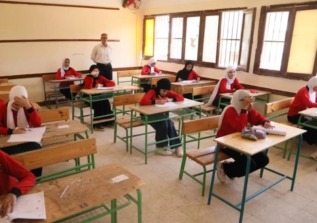 ائتلاف أولياء أمور مصر: الفيزياء والتاريخ من النماذج الاسترشادية.. ومطالبات بوقت إضافي 19 - جريدة المساء ائتلاف أولياء أمور مصر: الفيزياء والتاريخ من النماذج الاسترشادية.. ومطالبات بوقت إضافي 18 - جريدة المساء