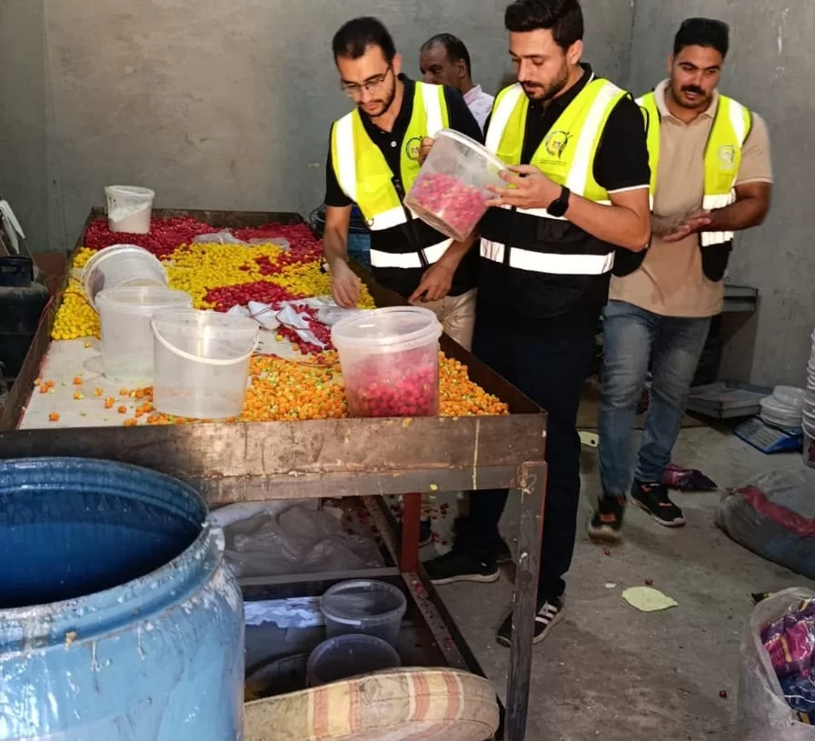 الغربية: ضبط 2 طن حلوى منتهية الصلاحية داخل مصنع غير مرخص 19 - جريدة المساء